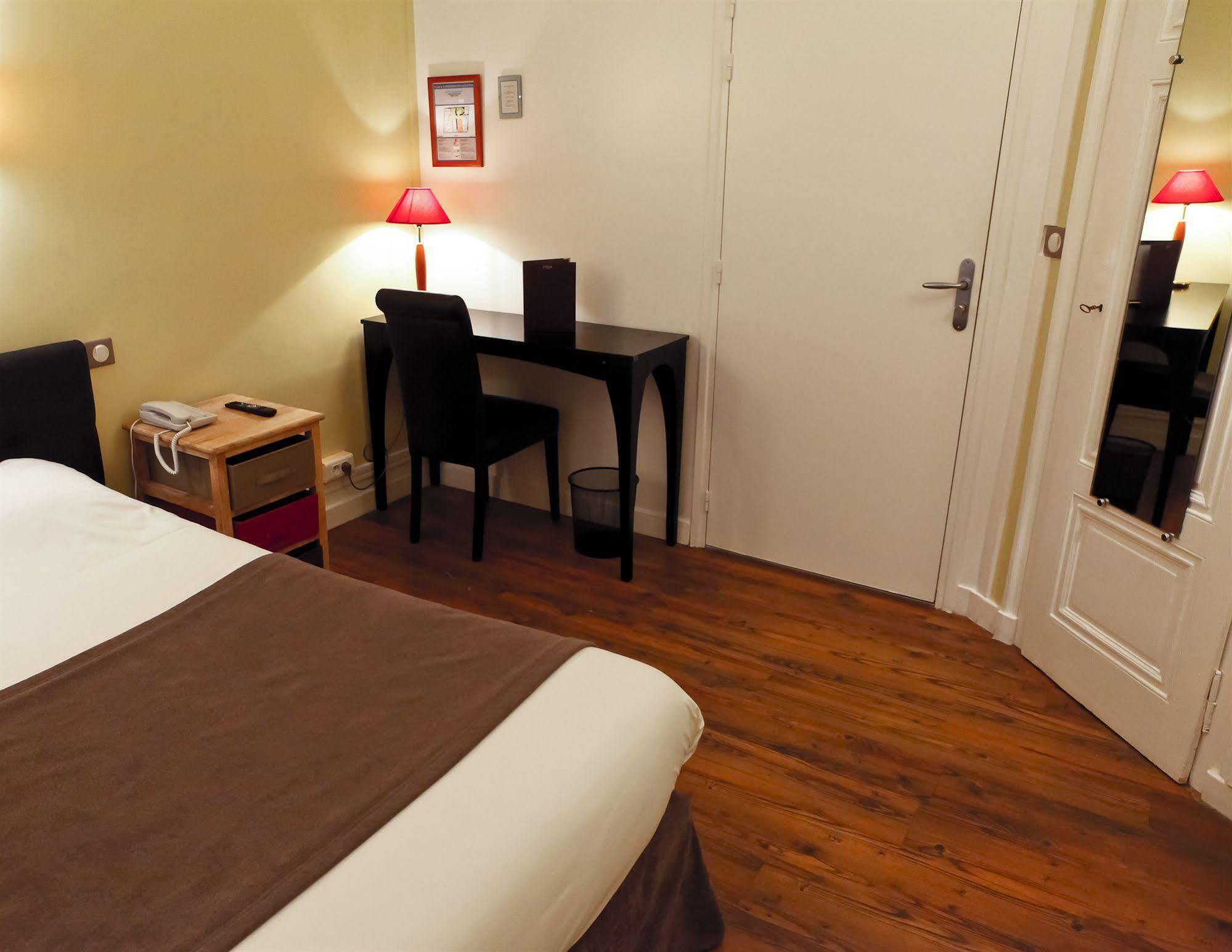Hotel Du Dauphin Lyon Luaran gambar